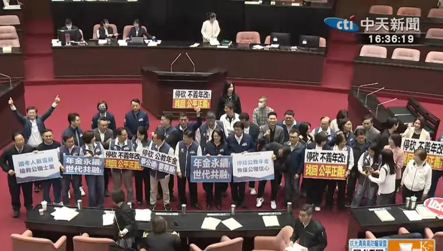 TPASS預算有解？藍白放大決將把丟回給民進黨