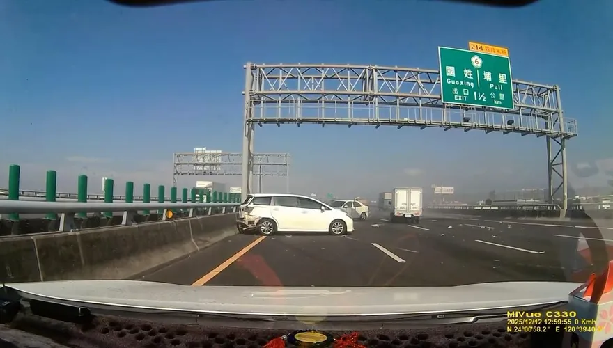 影/砂石車運將酒駕變換車道不當　釀國3草屯段6車追撞