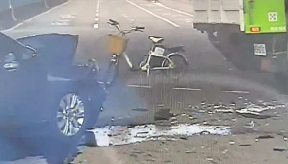 影/彰化鹿港資源回收車出事！路口擦撞轎車釀3傷