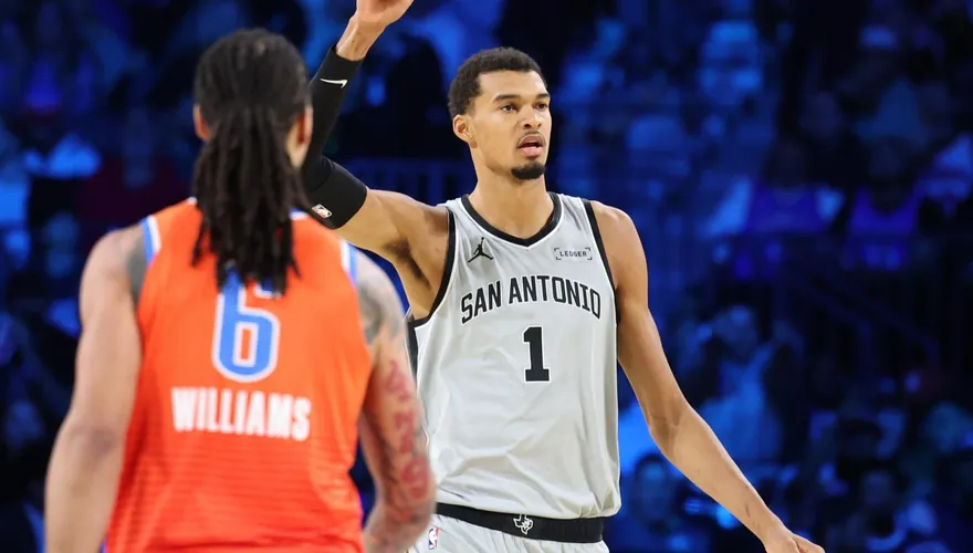 NBA/文班亞馬復出砍22分！馬刺終結雷霆16連勝　挺進NBA盃決賽