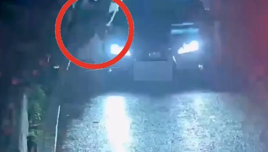 影/是行人還是行車地獄？國小女童鑽高架匝道闖路口遭撞倒