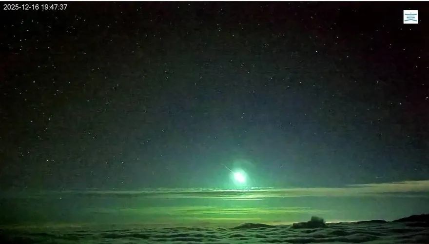 影/台東南橫「火流星」閃過！綠色光芒劃破夜空