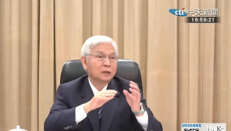 央行利率連7凍！不動產管制未鬆綁　楊金龍：房貸總量明年回歸銀行自主