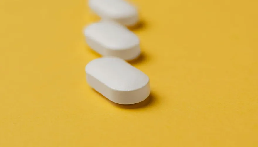 自行服用胃藥半年腹脹加劇！醫揭「胃酸太少」才是元凶