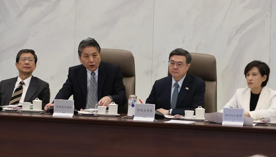 李鴻鈞率委員巡察行政院　點名打詐成效需改進