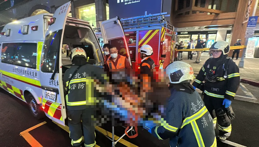 中山站37歲男遭張文砍脖子宣告不治！案發當下搶救畫面曝光
