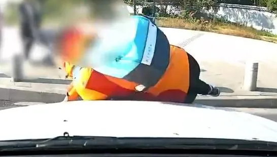 影/新手駕駛肇禍！陸女緊張老公狂喊「剎車」　撞死騎腳踏車男