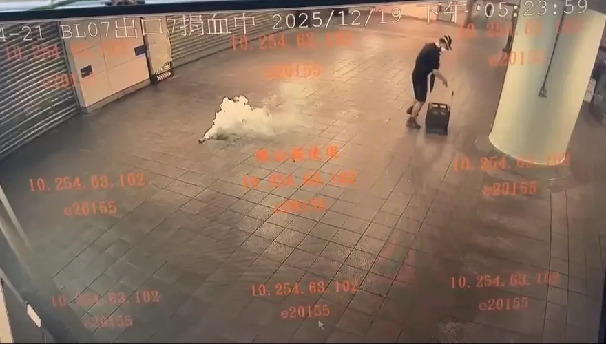 張文曾試裝？網憶「防毒面具男」搭捷運　全場起雞皮疙瘩