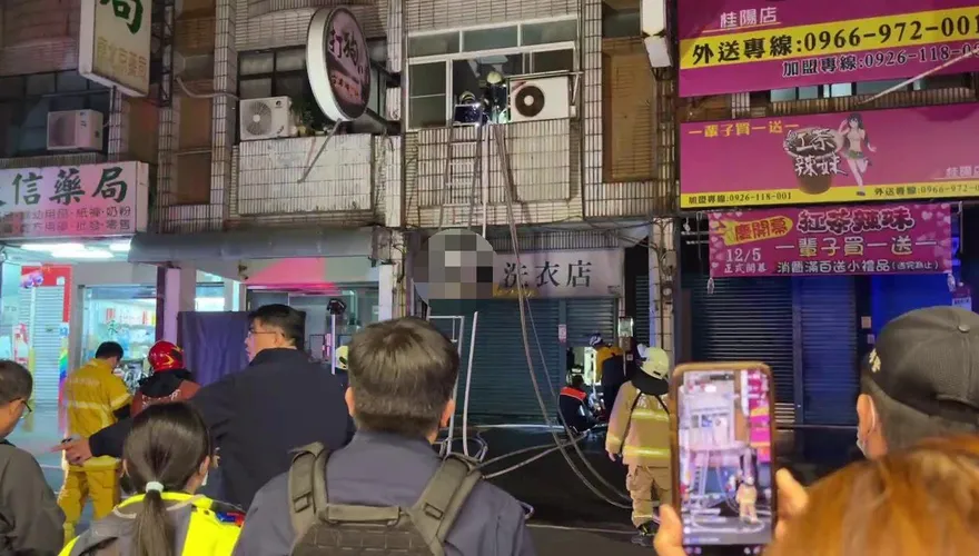 影/高雄公寓狂燃重傷男疑為縱火犯！對母家暴黑歷史曝