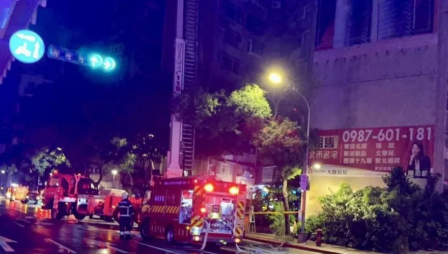 影/平安夜不平安！北市復興北路60歲女點聖誕蠟燭　險把家燒了