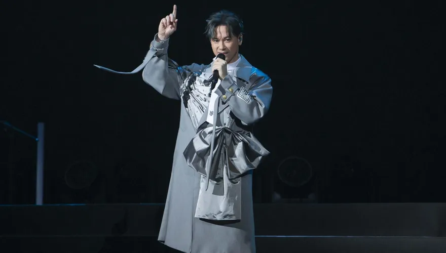 直擊/咳超慘！曾國城重感冒開金口　和李聖傑對唱〈你那麼愛他〉