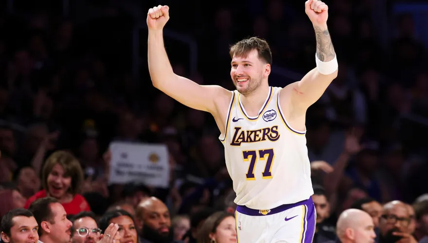 NBA/湖人24分差痛宰國王終結3連敗！東契奇點出勝利關鍵
