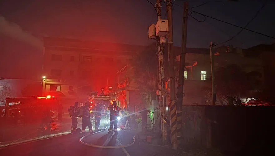 住宅火警驚魂！桃園八德傍晚2人送醫　75歲男子命危