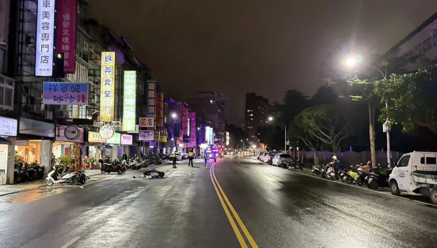 行人疑未依規定穿越馬路！三重晚間嚴重車禍釀多傷「1人無呼吸心跳」