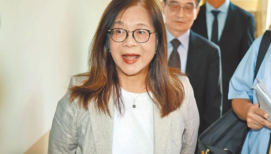 鍾佳濱大翻車！護航管碧玲轟「認知作戰」網全炸鍋