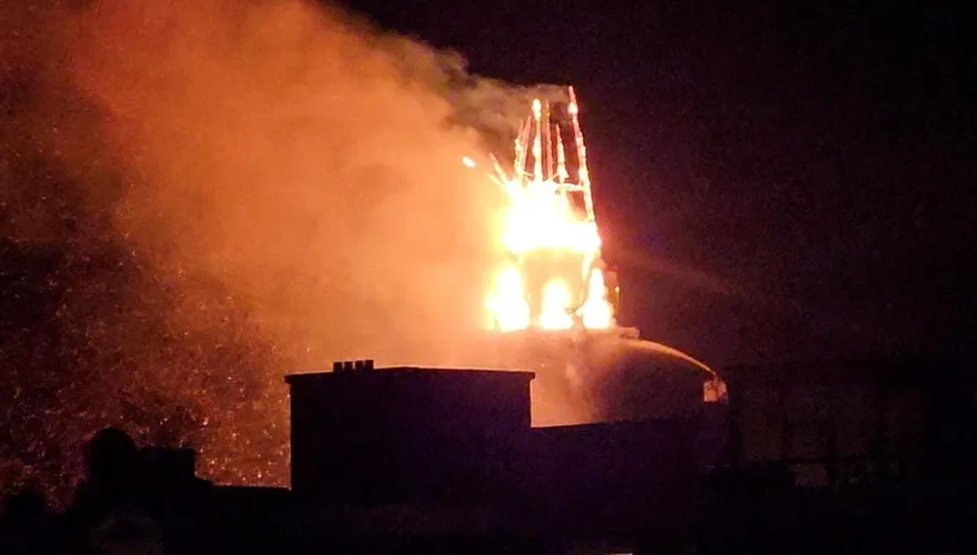 影/荷蘭跨年夜煙火事故釀2死　153年歷史教堂慘遭燒毁