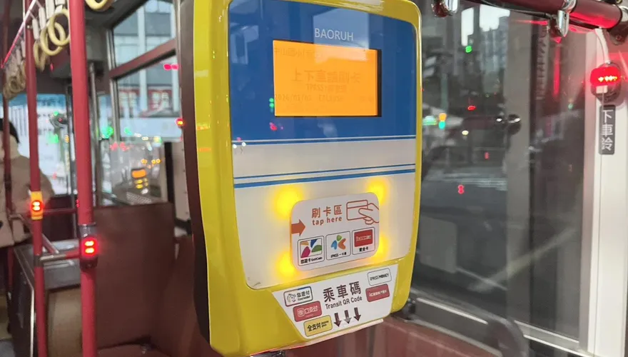 雙北公車開放QR Code乘車　業者籲上、下都要刷