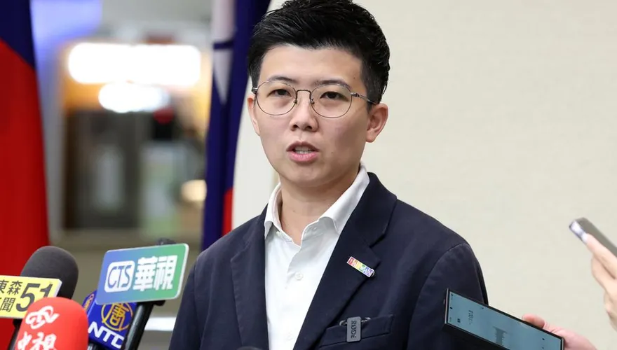 苗博雅太扯！「媽媽生子」護航1.25兆軍購  媒體人1句話嗆爆