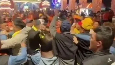 影/高雄小港陣頭、民眾爆發推擠衝突　2人打起來
