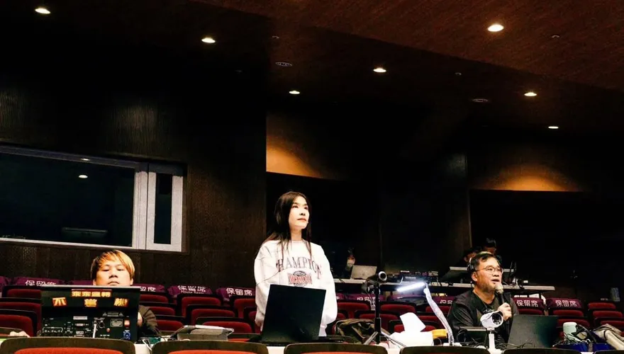 小嫻母親離世忍痛登台　深夜悲痛發聲：媽媽！我完成了