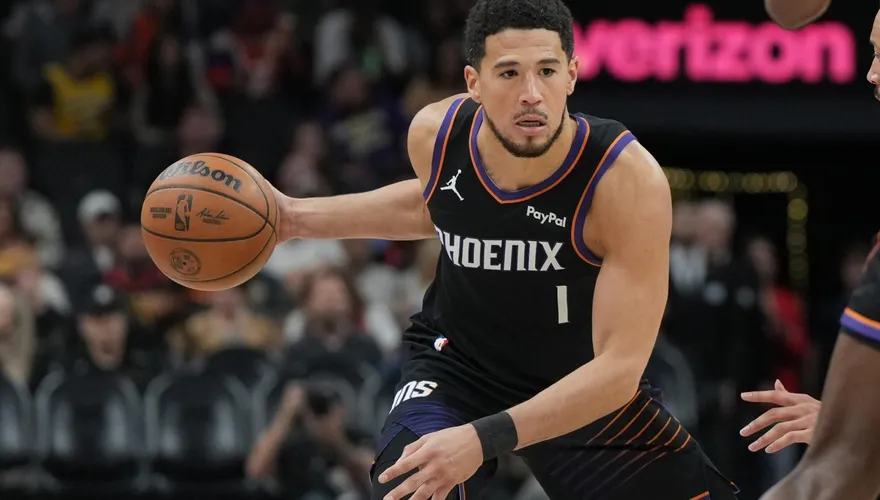 NBA/超帥！布克0.7秒致勝三分「顏射卡禿」　太陽逆轉聯盟龍頭雷霆