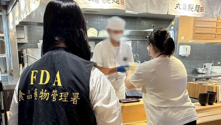 重組肉未標「僅供熟食」　丸龜製麵基隆店遭開罰3萬