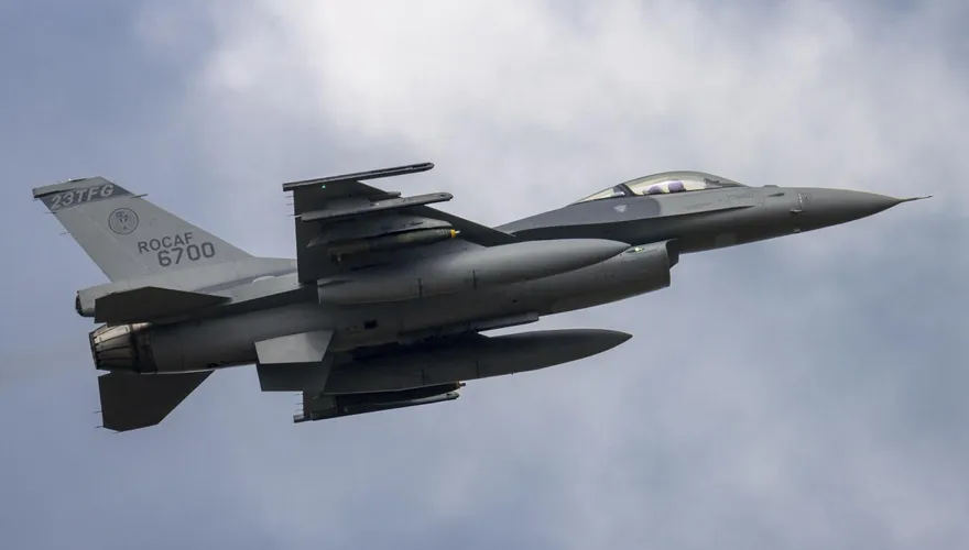 空軍花蓮基地F-16戰機驚傳失事！國防部展開搜救