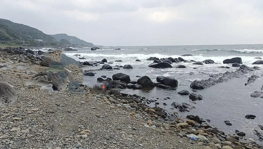 貢寮釣客落海失蹤7天　今陳屍台二線海邊礁石