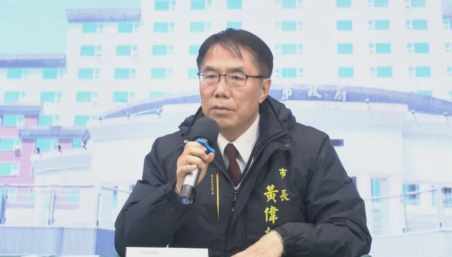 豪雨狂炸全台19區停班課！網友湧黃偉哲臉書求放假：咕嚕咕嚕