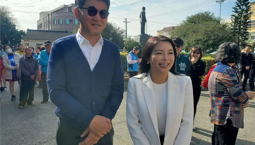 雲林上演藍綠纏鬥　張嘉郡喊話老農年金加碼至1萬2千、綠要總預算