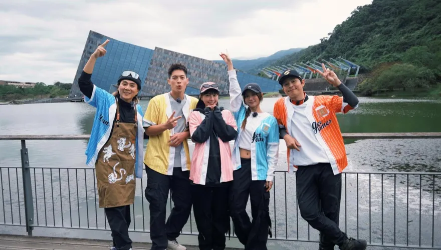 峮峮哭了！告別《飢餓遊戲》主持群　王仁甫慰留：可以取消嗎