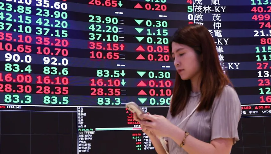台股噴了！台美關稅15%拍板  「17檔最強黑馬股」外資搶翻