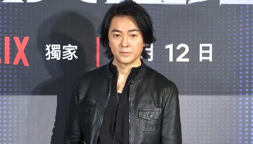 鄭伊健來台吃麻辣鍋、讚悠遊卡好用　談網路評論開導「認真就輸了」