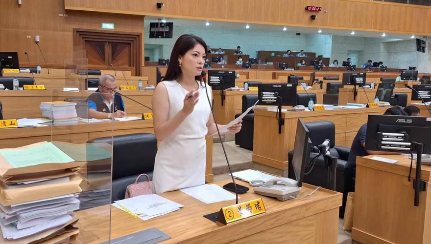 她因侯友宜遭民進黨停權　嘉義縣美女議員確定參戰朴子市長！