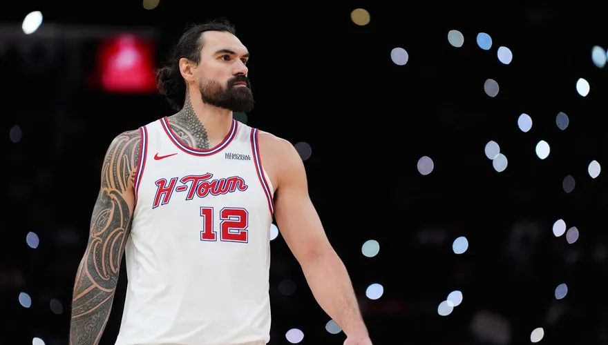 NBA/火箭完蛋！禁區支柱「水行俠」倒下　恐無限期缺陣