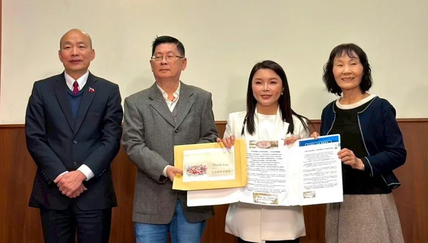 雲林夫婦滯留阿布達比獲救 ！「沒謝劉建國」遭出征　羅智強嗆爆民進黨