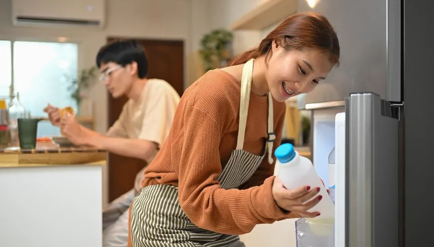 「這5種食物」千萬別放冰箱門！專家：恐吃進大量細菌