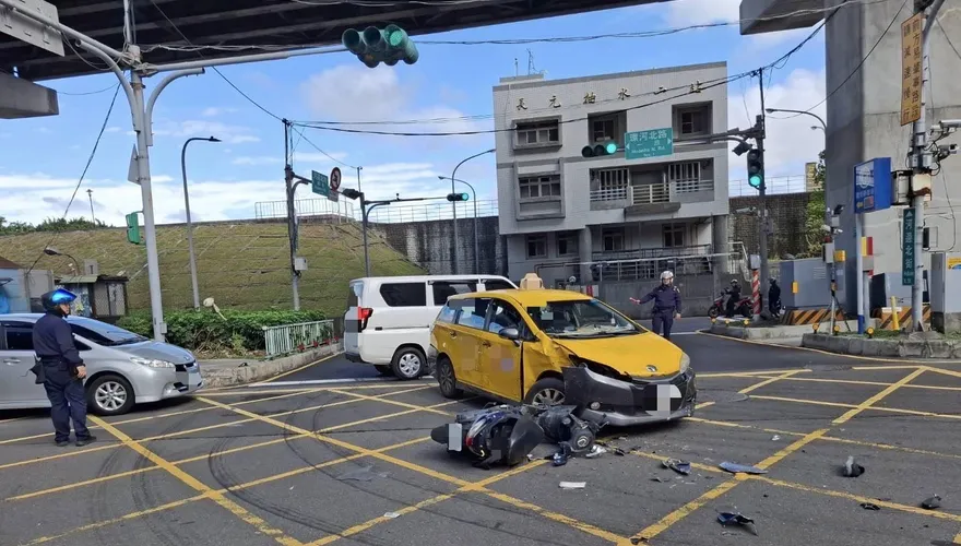 新北三重汽機車擦撞車禍　機車騎士死亡乘客命危