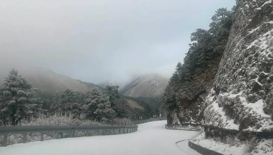 台14甲線、台8線「凍」起來！高海拔路段恐結冰　17時起封路
