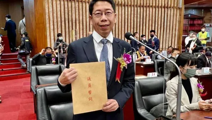 高雄市議員黃紹庭詐領助理費1455萬　判刑2年緩刑5年確定