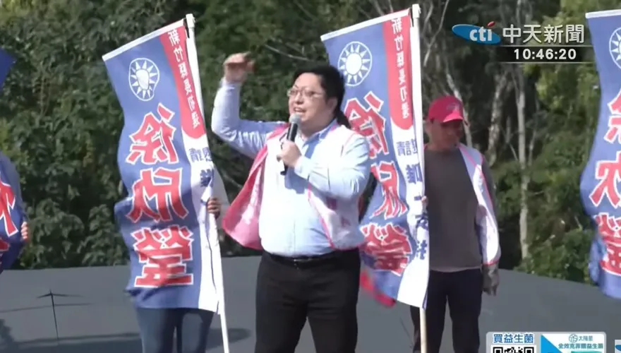 藍竹縣初選徐欣瑩遭指拍桌抗議七三制　胞弟：無桌可拍