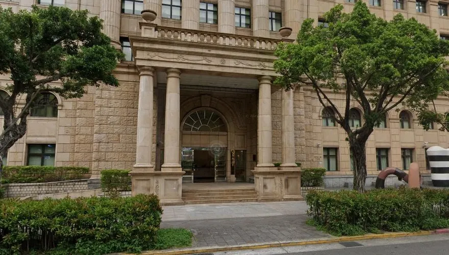 檢察官協會官網竟遭網路蟑螂「搶走網域」！緊急換網址