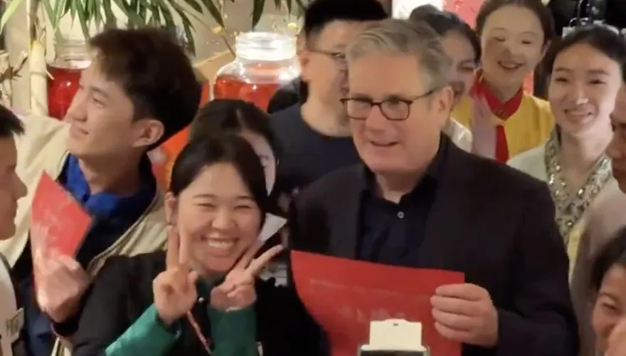 秀親民！英首相抵京直奔網紅雲南菜　外媒曝時隔8年訪陸玄機