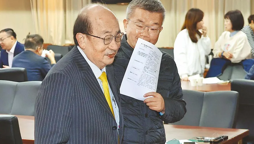 民進黨團總召改選柯建銘、蔡其昌喬不攏　吳子嘉喊荒謬：必敗之戰