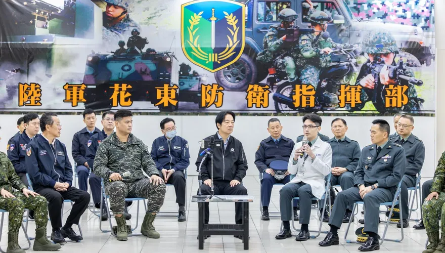 糗了！國軍救災臂章驚現「菜英文」？專家：這單字外國人看超怪！