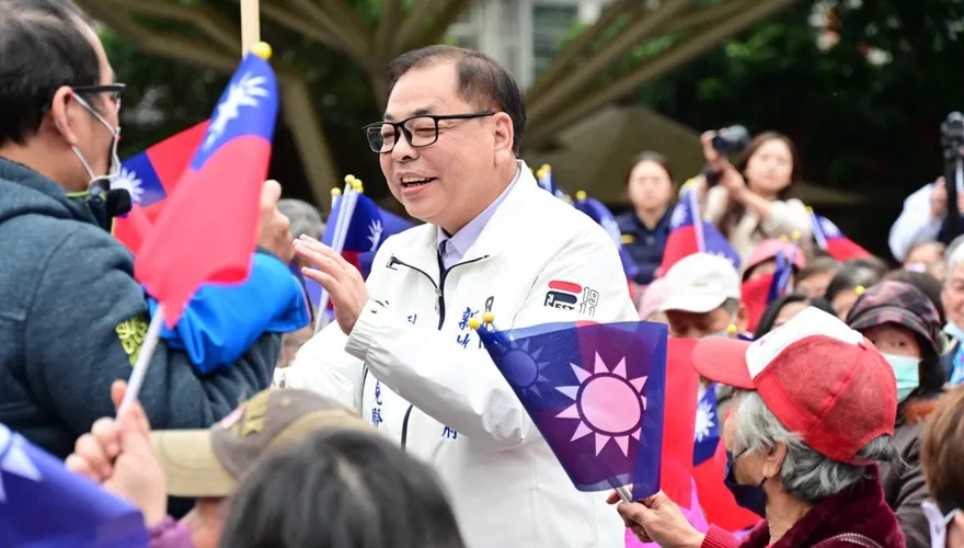 徐欣瑩參選到底硬槓黨中央　陳見賢沉穩應戰