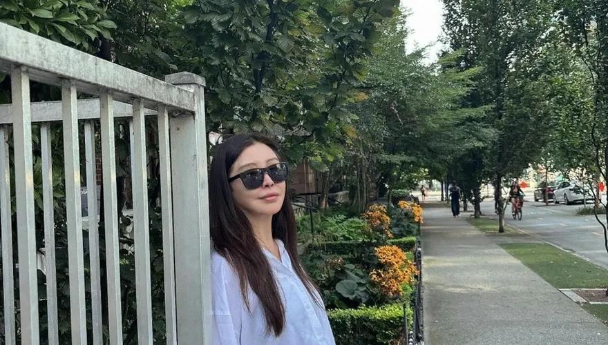 女神現身惹復出揣測！王祖賢授權巔峰美貌肖像做AI分身