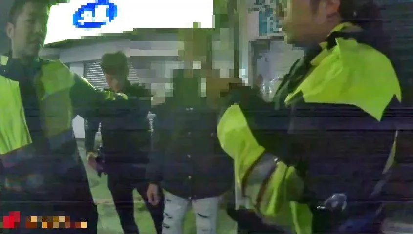 影/害我摔車就砍你！三重「刀棍齊出」驚悚大場面