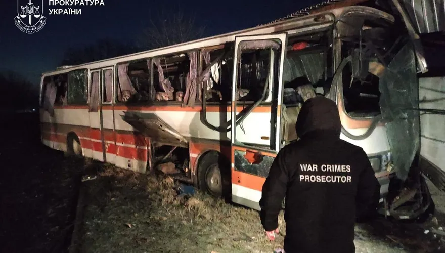 礦工下班回家遇死劫！俄無人機炸烏克蘭巴士　至少12死