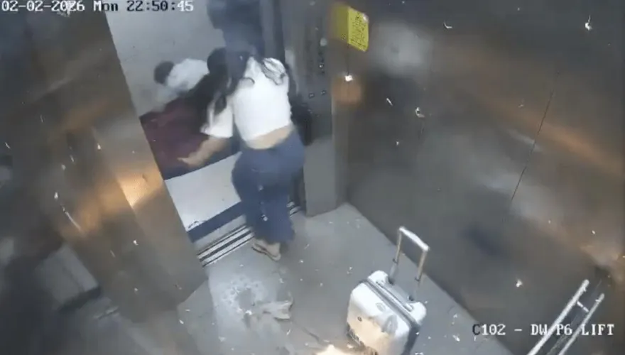 電梯險成烤箱！10多顆氫氣氣球突爆炸　印21歲女大生慘燒傷